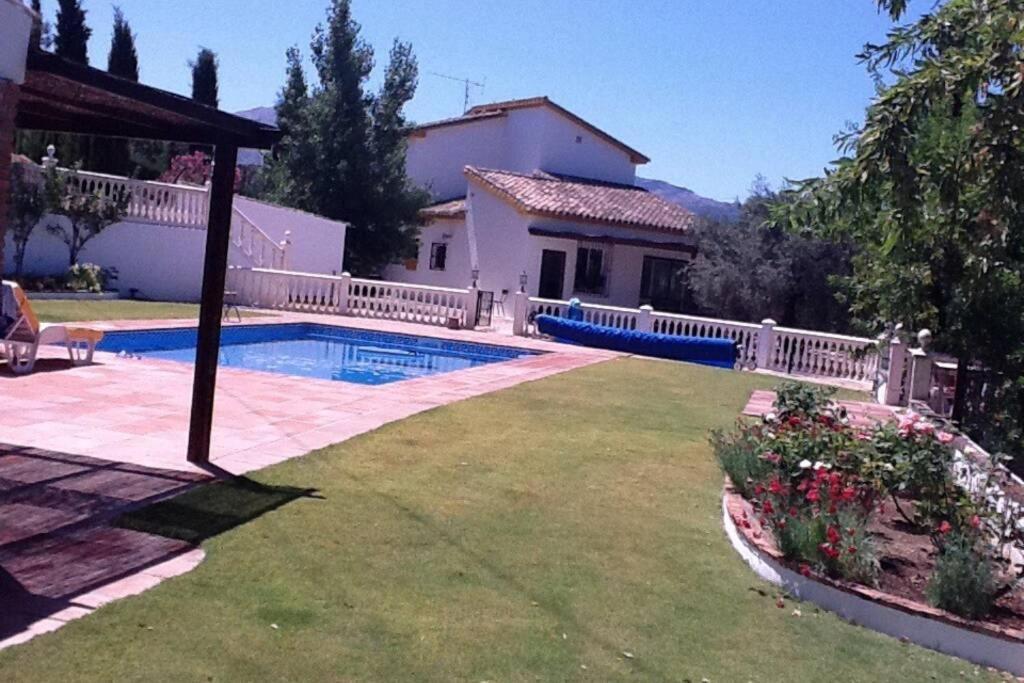 Вилла Finca Los Abetos Villanueva del Rosario Экстерьер фото